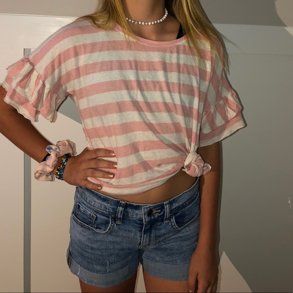 Lucky Brand top with ruffle sleeves